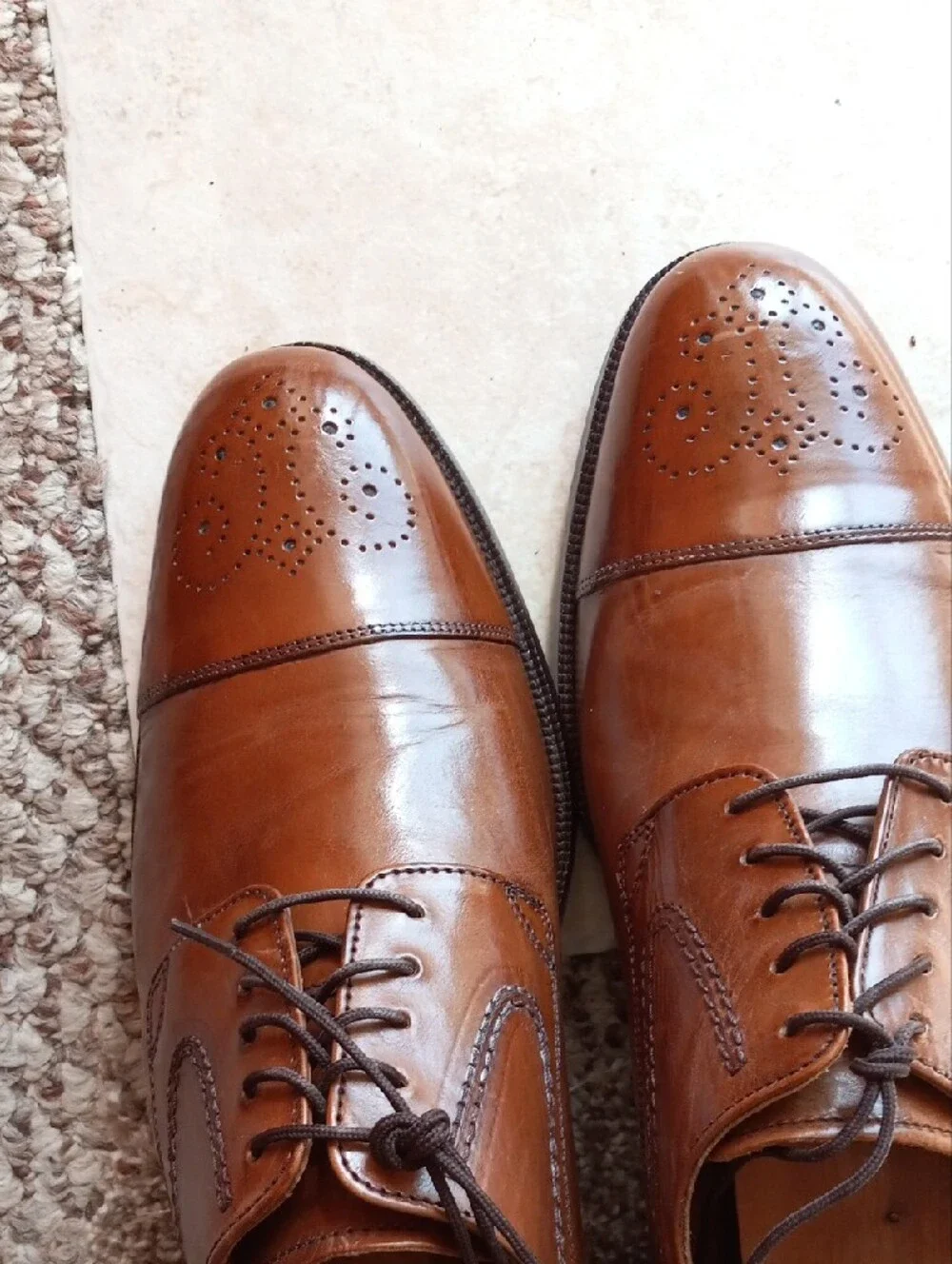 Johnston & Murphy Tan Leather Cap-Toe Oxfords with Brogue Medallion